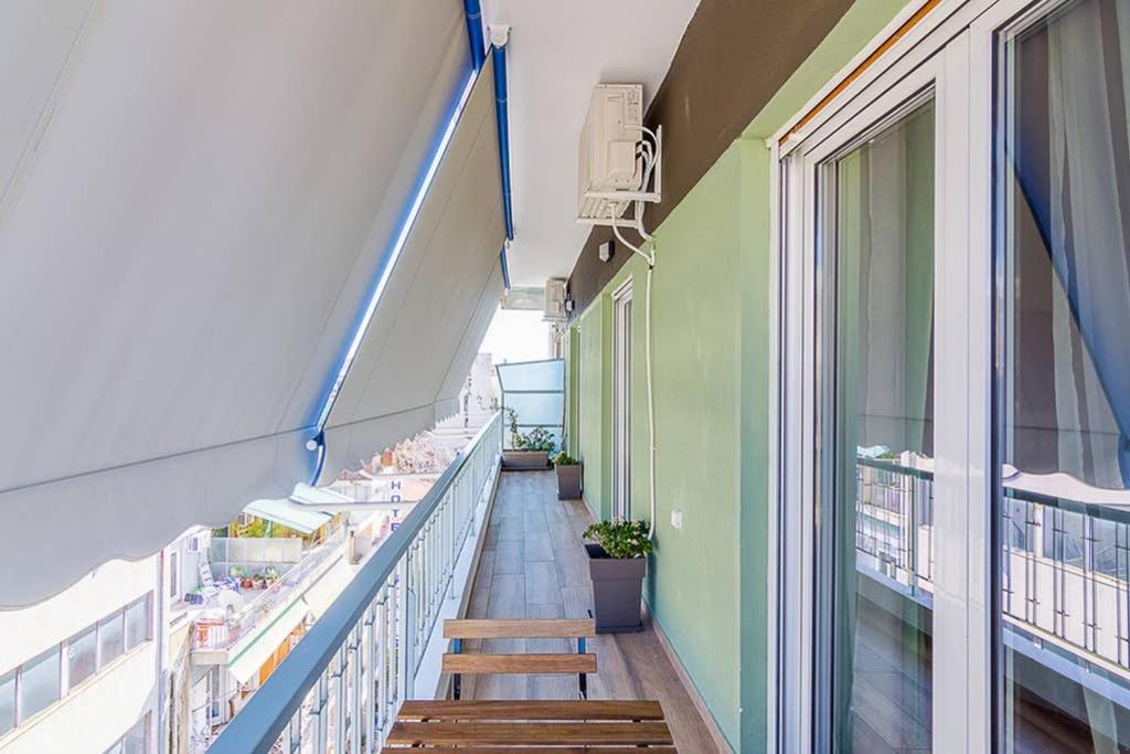 Bright Apartment For 6 Ppl In Athens Exterior photo